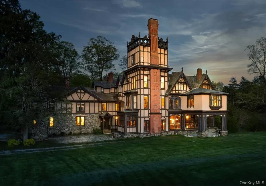 618 Quaker Hill Road, Pawling, NY, 8 Bedrooms Bedrooms, 43 Rooms Rooms,9 BathroomsBathrooms,Residential,For Rent,Quaker Hill,0,968589 618 Quaker Hill Road, Pawling, NY, 8 Bedrooms Bedrooms, 43 Rooms Rooms,9 BathroomsBathrooms,Residential,For Rent,Quaker Hill,0,968589