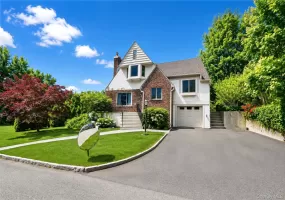 10 Cherry Avenue, New Rochelle, NY, 4 Bedrooms Bedrooms, 8 Rooms Rooms,2 BathroomsBathrooms,Residential,For Rent,Cherry,0,962238 10 Cherry Avenue, New Rochelle, NY, 4 Bedrooms Bedrooms, 8 Rooms Rooms,2 BathroomsBathrooms,Residential,For Rent,Cherry,0,962238