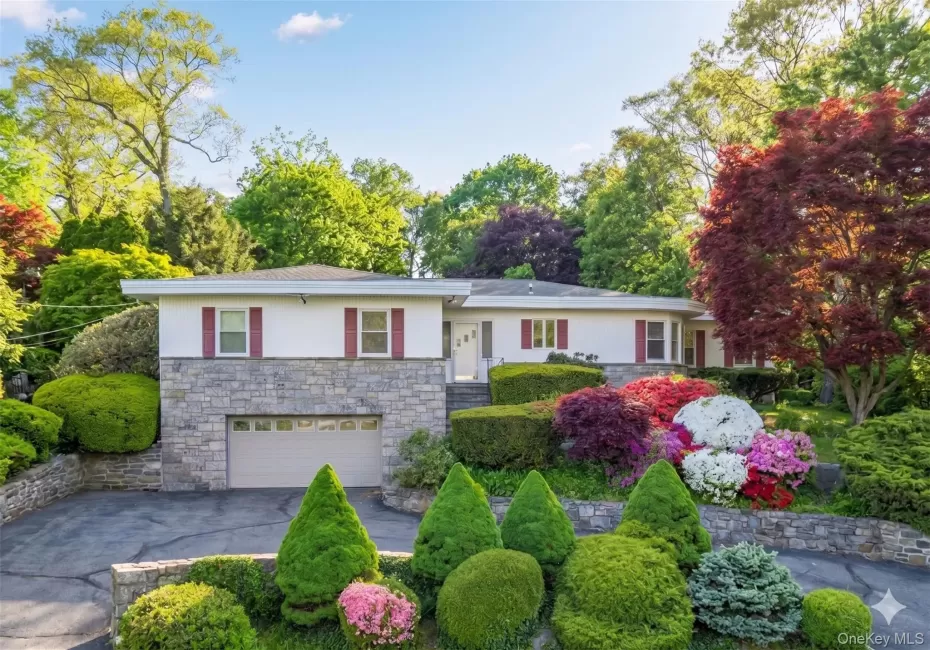11 Malvern Road, Yonkers, NY, 3 Bedrooms Bedrooms, 6 Rooms Rooms,2 BathroomsBathrooms,Residential,For Rent,Malvern,0,KEY997594 11 Malvern Road, Yonkers, NY, 3 Bedrooms Bedrooms, 6 Rooms Rooms,2 BathroomsBathrooms,Residential,For Rent,Malvern,0,KEY997594
