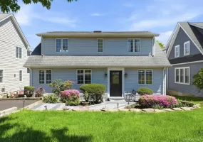 19 Hillside Avenue, Huntington, NY, 5 Bedrooms Bedrooms, 8 Rooms Rooms,3 BathroomsBathrooms,Residential,For Rent,Hillside,0,997550 19 Hillside Avenue, Huntington, NY, 5 Bedrooms Bedrooms, 8 Rooms Rooms,3 BathroomsBathrooms,Residential,For Rent,Hillside,0,997550