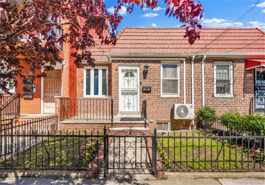 25-22 45th Street, New York, NY, 2 Bedrooms Bedrooms, 4 Rooms Rooms,2 BathroomsBathrooms,Residential,For Rent,45th,0,999899 25-22 45th Street, New York, NY, 2 Bedrooms Bedrooms, 4 Rooms Rooms,2 BathroomsBathrooms,Residential,For Rent,45th,0,999899