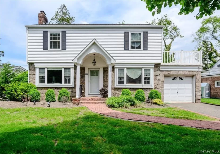 427 Westminster Road, Hempstead, NY, 3 Bedrooms Bedrooms, 7 Rooms Rooms,2 BathroomsBathrooms,Residential,For Rent,Westminster,0,992589 427 Westminster Road, Hempstead, NY, 3 Bedrooms Bedrooms, 7 Rooms Rooms,2 BathroomsBathrooms,Residential,For Rent,Westminster,0,992589