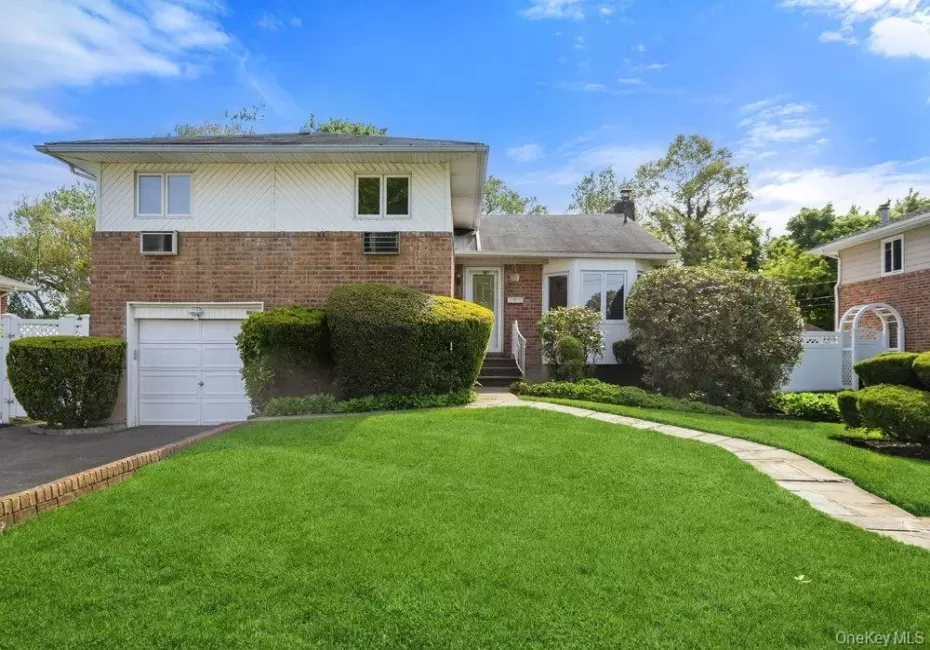 8 Pasadena Drive, Oyster Bay, NY, 3 Bedrooms Bedrooms, 7 Rooms Rooms,3 BathroomsBathrooms,Residential,For Rent,Pasadena,0,999295 8 Pasadena Drive, Oyster Bay, NY, 3 Bedrooms Bedrooms, 7 Rooms Rooms,3 BathroomsBathrooms,Residential,For Rent,Pasadena,0,999295