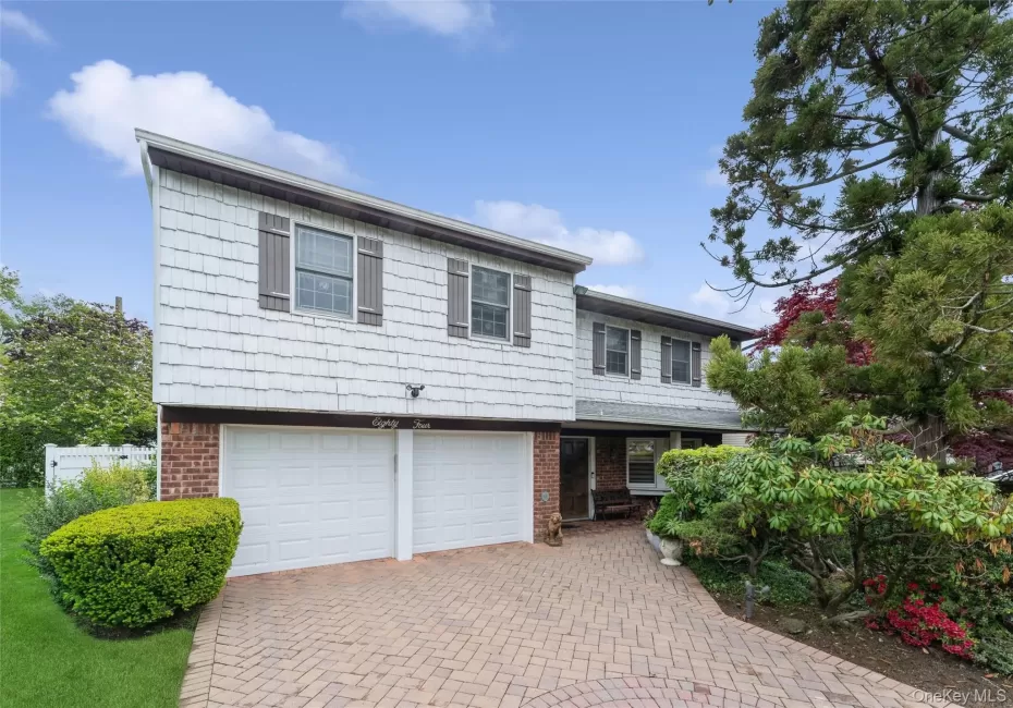 84 Nottingham Road, North Hempstead, NY, 5 Bedrooms Bedrooms, 9 Rooms Rooms,2 BathroomsBathrooms,Residential,For Rent,Nottingham,0,KEY995721 84 Nottingham Road, North Hempstead, NY, 5 Bedrooms Bedrooms, 9 Rooms Rooms,2 BathroomsBathrooms,Residential,For Rent,Nottingham,0,KEY995721