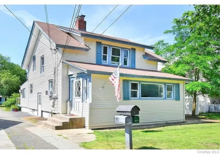 38 Riverleigh Place, Babylon, NY, 3 Bedrooms Bedrooms, 8 Rooms Rooms,2 BathroomsBathrooms,Residential Lease,For Rent,Riverleigh,0,1000243 38 Riverleigh Place, Babylon, NY, 3 Bedrooms Bedrooms, 8 Rooms Rooms,2 BathroomsBathrooms,Residential Lease,For Rent,Riverleigh,0,1000243