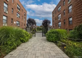 One Jefferson Avenue, Hempstead, NY, 2 Bedrooms Bedrooms, 4 Rooms Rooms,1 BathroomBathrooms,Residential Lease,For Rent,Jefferson,0,1000589 One Jefferson Avenue, Hempstead, NY, 2 Bedrooms Bedrooms, 4 Rooms Rooms,1 BathroomBathrooms,Residential Lease,For Rent,Jefferson,0,1000589