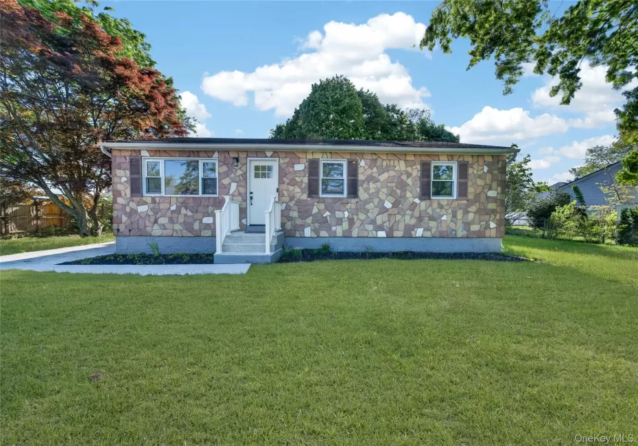 118 31st Street, Babylon, NY, 3 Bedrooms Bedrooms, 7 Rooms Rooms,2 BathroomsBathrooms,Residential,For Rent,31st,0,000059 118 31st Street, Babylon, NY, 3 Bedrooms Bedrooms, 7 Rooms Rooms,2 BathroomsBathrooms,Residential,For Rent,31st,0,000059