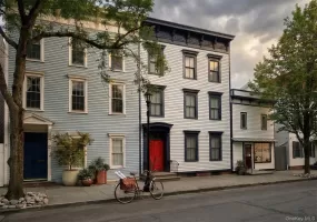 125 Warren Street, Hudson, NY, 3 Bedrooms Bedrooms, 8 Rooms Rooms,4 BathroomsBathrooms,Residential,For Rent,Warren,0,986902 125 Warren Street, Hudson, NY, 3 Bedrooms Bedrooms, 8 Rooms Rooms,4 BathroomsBathrooms,Residential,For Rent,Warren,0,986902