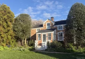 28 Bowden Square, Southampton, NY, 3 Bedrooms Bedrooms, ,2 BathroomsBathrooms,Residential,For Rent,Bowden,0,1000339 28 Bowden Square, Southampton, NY, 3 Bedrooms Bedrooms, ,2 BathroomsBathrooms,Residential,For Rent,Bowden,0,1000339