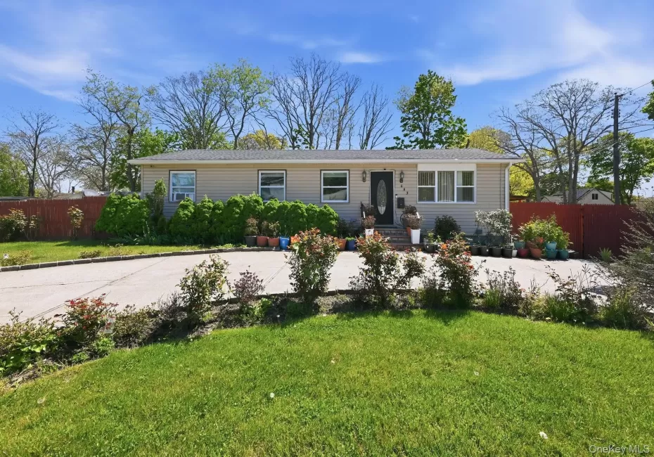 683 Broadway, Islip, NY, 4 Bedrooms Bedrooms, 6 Rooms Rooms,2 BathroomsBathrooms,Residential,For Rent,Broadway,0,993310 683 Broadway, Islip, NY, 4 Bedrooms Bedrooms, 6 Rooms Rooms,2 BathroomsBathrooms,Residential,For Rent,Broadway,0,993310