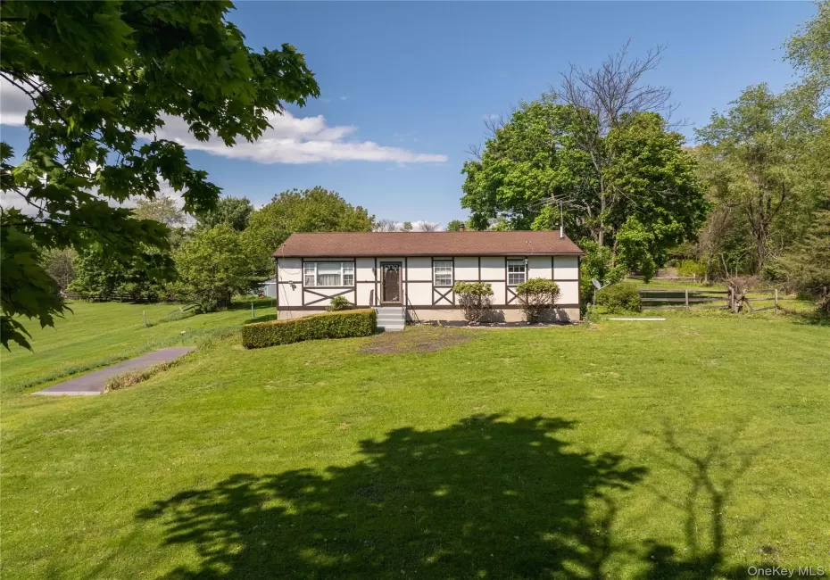 200 Conklingtown Road, Goshen, NY, 3 Bedrooms Bedrooms, 6 Rooms Rooms,2 BathroomsBathrooms,Residential,For Rent,Conklingtown,0,1000742 200 Conklingtown Road, Goshen, NY, 3 Bedrooms Bedrooms, 6 Rooms Rooms,2 BathroomsBathrooms,Residential,For Rent,Conklingtown,0,1000742