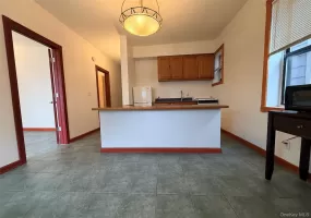 90 Main Street, North Hempstead, NY, 2 Bedrooms Bedrooms, 5 Rooms Rooms,1 BathroomBathrooms,Residential Lease,For Rent,Main,0,KEY1000833 90 Main Street, North Hempstead, NY, 2 Bedrooms Bedrooms, 5 Rooms Rooms,1 BathroomBathrooms,Residential Lease,For Rent,Main,0,KEY1000833