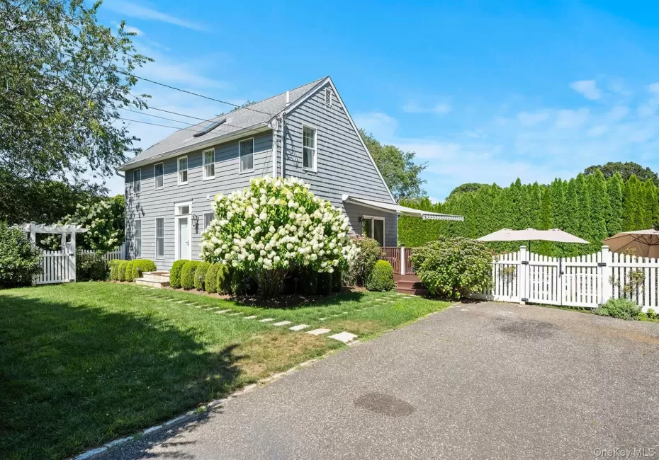 28 Windermere Drive, Southampton, NY, 4 Bedrooms Bedrooms, 16 Rooms Rooms,3 BathroomsBathrooms,Residential Lease,For Rent,Windermere,0,1000970 28 Windermere Drive, Southampton, NY, 4 Bedrooms Bedrooms, 16 Rooms Rooms,3 BathroomsBathrooms,Residential Lease,For Rent,Windermere,0,1000970