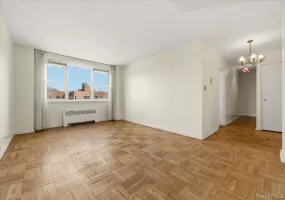 80 Knolls Crescent, New York, NY, 2 Bedrooms Bedrooms, 5 Rooms Rooms,1 BathroomBathrooms,Residential,For Rent,Knolls,0,986609 80 Knolls Crescent, New York, NY, 2 Bedrooms Bedrooms, 5 Rooms Rooms,1 BathroomBathrooms,Residential,For Rent,Knolls,0,986609