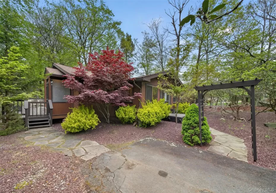 74 Emerald Drive, Thompson, NY, 2 Bedrooms Bedrooms, 8 Rooms Rooms,1 BathroomBathrooms,Residential,For Rent,Emerald,0,1000673 74 Emerald Drive, Thompson, NY, 2 Bedrooms Bedrooms, 8 Rooms Rooms,1 BathroomBathrooms,Residential,For Rent,Emerald,0,1000673
