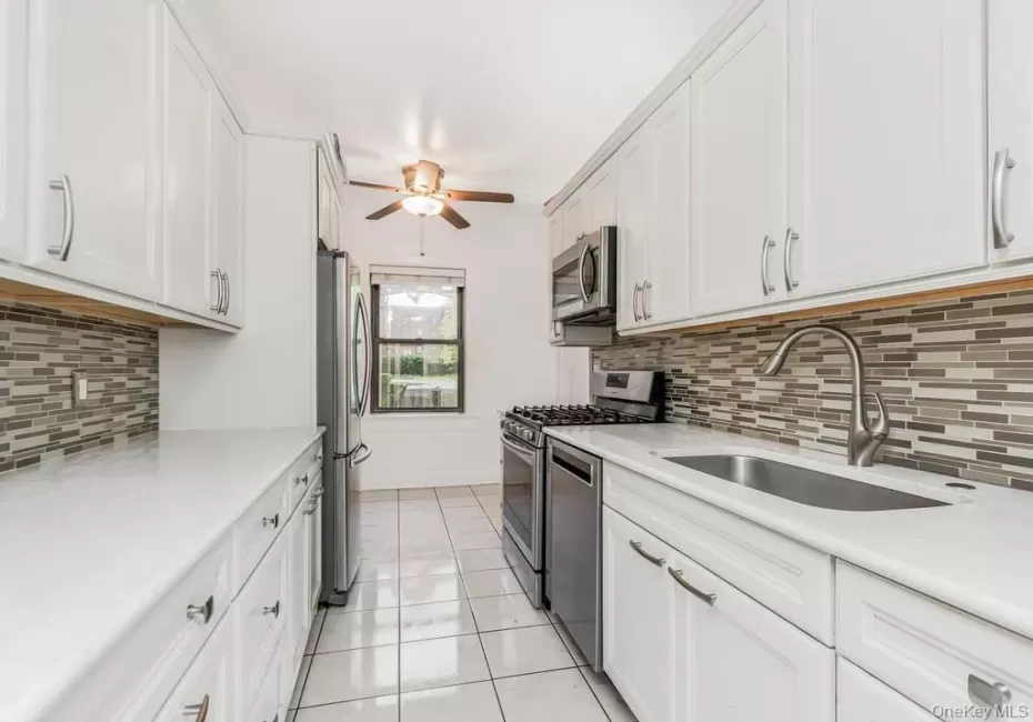 5 Franklin Avenue, White Plains, NY, 2 Bedrooms Bedrooms, 3 Rooms Rooms,1 BathroomBathrooms,Residential,For Rent,Franklin,0,1000800 5 Franklin Avenue, White Plains, NY, 2 Bedrooms Bedrooms, 3 Rooms Rooms,1 BathroomBathrooms,Residential,For Rent,Franklin,0,1000800