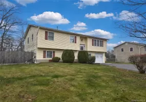 6 Fayva Court, Clarkstown, NY, 5 Bedrooms Bedrooms, 10 Rooms Rooms,3 BathroomsBathrooms,Residential,For Rent,Fayva,0,1001248 6 Fayva Court, Clarkstown, NY, 5 Bedrooms Bedrooms, 10 Rooms Rooms,3 BathroomsBathrooms,Residential,For Rent,Fayva,0,1001248