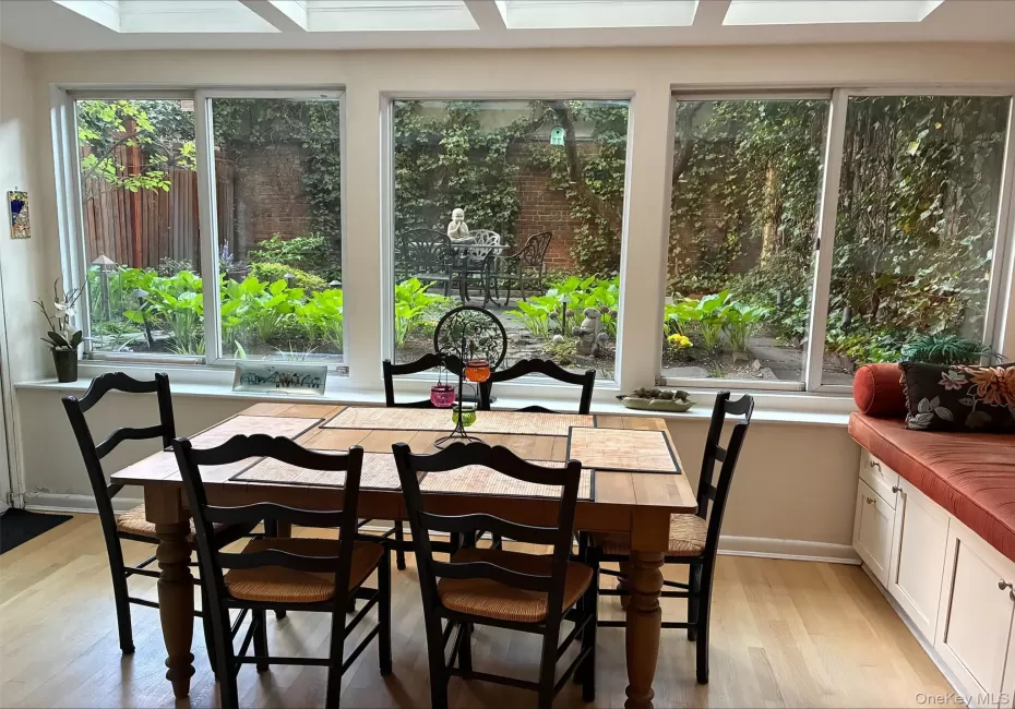 252 w 21 St, New York, NY, 1 Bedroom Bedrooms, 4 Rooms Rooms,1 BathroomBathrooms,Residential,For Rent,w 21 St,0,1000403 252 w 21 St, New York, NY, 1 Bedroom Bedrooms, 4 Rooms Rooms,1 BathroomBathrooms,Residential,For Rent,w 21 St,0,1000403