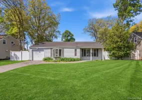 14 Lurcott Lane, Islip, NY, 5 Bedrooms Bedrooms, 9 Rooms Rooms,2 BathroomsBathrooms,Residential,For Rent,Lurcott,0,1001125 14 Lurcott Lane, Islip, NY, 5 Bedrooms Bedrooms, 9 Rooms Rooms,2 BathroomsBathrooms,Residential,For Rent,Lurcott,0,1001125