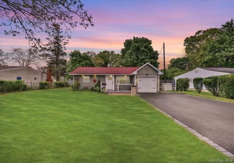 1056 Ocean Avenue, Islip, NY, 3 Bedrooms Bedrooms, 7 Rooms Rooms,2 BathroomsBathrooms,Residential,For Rent,Ocean,0,1001477 1056 Ocean Avenue, Islip, NY, 3 Bedrooms Bedrooms, 7 Rooms Rooms,2 BathroomsBathrooms,Residential,For Rent,Ocean,0,1001477