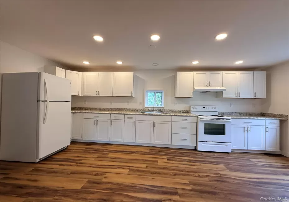 19 Quartz Lane, Greenville, NY, 3 Bedrooms Bedrooms, 5 Rooms Rooms,2 BathroomsBathrooms,Residential Lease,For Rent,Quartz,0,1001438 19 Quartz Lane, Greenville, NY, 3 Bedrooms Bedrooms, 5 Rooms Rooms,2 BathroomsBathrooms,Residential Lease,For Rent,Quartz,0,1001438