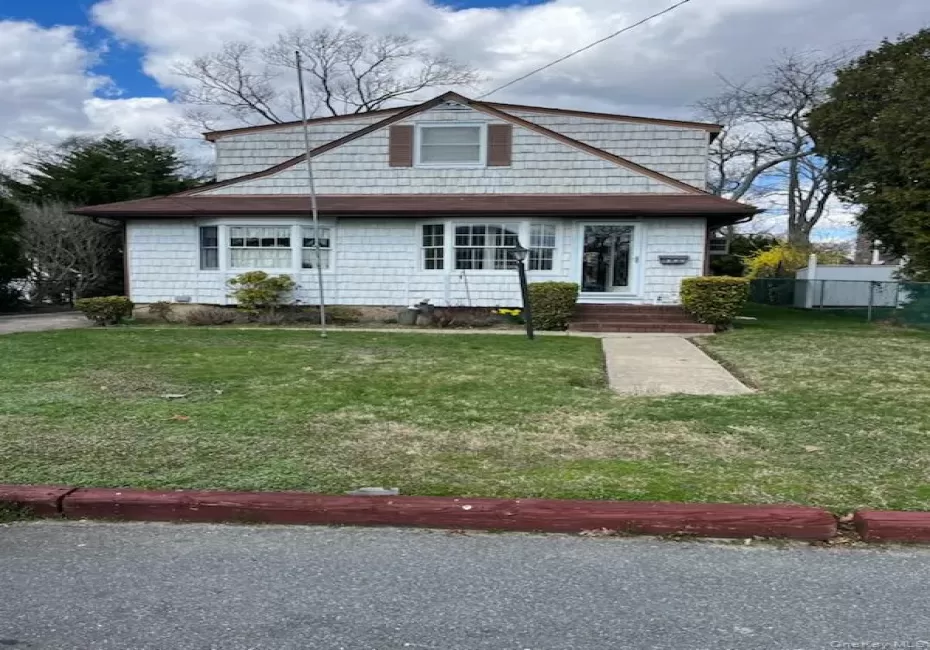 140 Texas Street, Babylon, NY, 3 Bedrooms Bedrooms, 6 Rooms Rooms,2 BathroomsBathrooms,Residential,For Rent,Texas,0,1001370 140 Texas Street, Babylon, NY, 3 Bedrooms Bedrooms, 6 Rooms Rooms,2 BathroomsBathrooms,Residential,For Rent,Texas,0,1001370