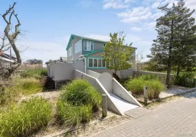 6 Atlantic Avenue, Islip, NY, 4 Bedrooms Bedrooms, 7 Rooms Rooms,2 BathroomsBathrooms,Residential,For Rent,Atlantic,0,1001150 6 Atlantic Avenue, Islip, NY, 4 Bedrooms Bedrooms, 7 Rooms Rooms,2 BathroomsBathrooms,Residential,For Rent,Atlantic,0,1001150