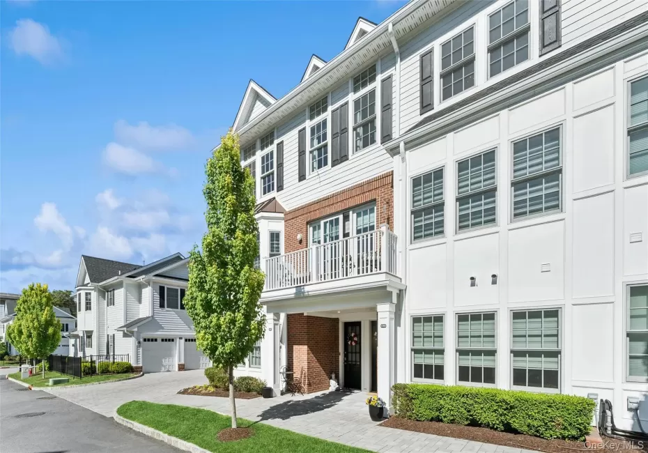 1001 Mill Creek, North Hempstead, NY, 3 Bedrooms Bedrooms, 6 Rooms Rooms,3 BathroomsBathrooms,Residential,For Rent,Mill,0,1001422 1001 Mill Creek, North Hempstead, NY, 3 Bedrooms Bedrooms, 6 Rooms Rooms,3 BathroomsBathrooms,Residential,For Rent,Mill,0,1001422
