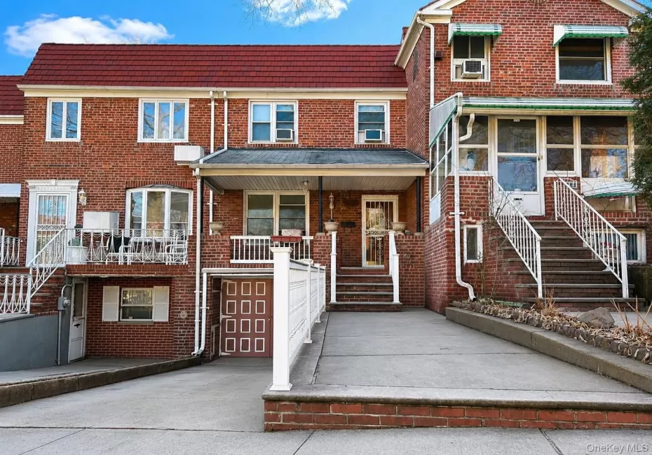 8414 Eliot Avenue, New York, NY, 3 Bedrooms Bedrooms, 8 Rooms Rooms,1 BathroomBathrooms,Residential,For Rent,Eliot,0,820955 8414 Eliot Avenue, New York, NY, 3 Bedrooms Bedrooms, 8 Rooms Rooms,1 BathroomBathrooms,Residential,For Rent,Eliot,0,820955
