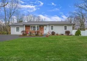 36595 County Road 48, Southold, NY, 4 Bedrooms Bedrooms, 10 Rooms Rooms,3 BathroomsBathrooms,Residential,For Rent,County Road 48,0,977695 36595 County Road 48, Southold, NY, 4 Bedrooms Bedrooms, 10 Rooms Rooms,3 BathroomsBathrooms,Residential,For Rent,County Road 48,0,977695