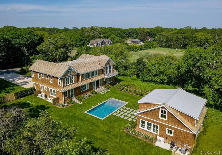On shy 1.5 waterfront Acres On shy 1.5 waterfront Acres