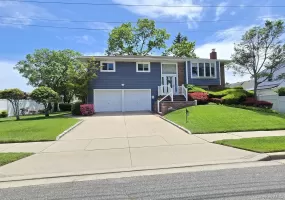 15 6th Avenue, Oyster Bay, NY, 3 Bedrooms Bedrooms, 8 Rooms Rooms,1 BathroomBathrooms,Residential,For Rent,6th,0,KEY999523 15 6th Avenue, Oyster Bay, NY, 3 Bedrooms Bedrooms, 8 Rooms Rooms,1 BathroomBathrooms,Residential,For Rent,6th,0,KEY999523