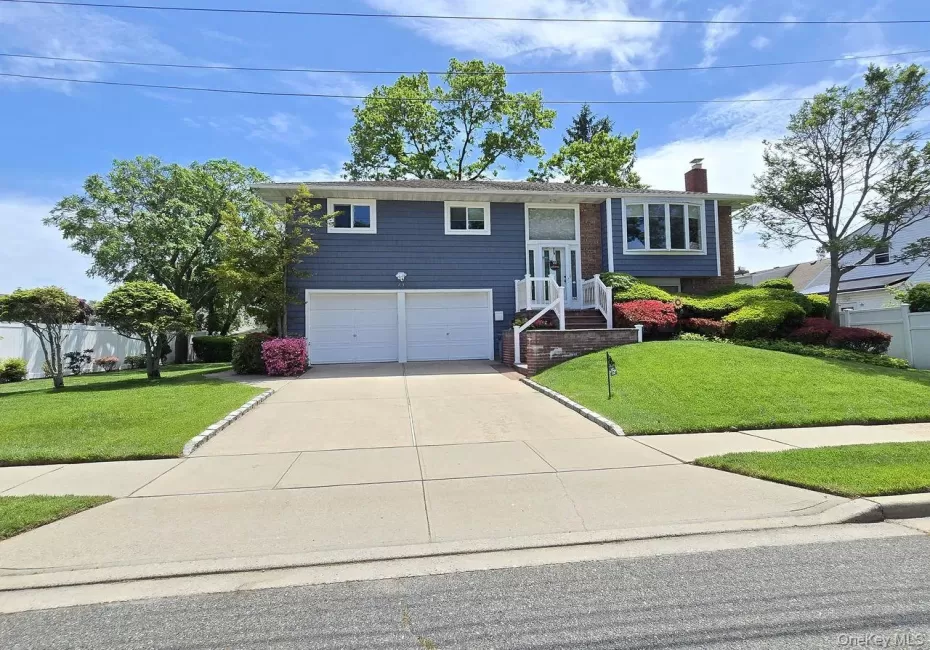 15 6th Avenue, Oyster Bay, NY, 3 Bedrooms Bedrooms, 8 Rooms Rooms,1 BathroomBathrooms,Residential,For Rent,6th,0,KEY999523 15 6th Avenue, Oyster Bay, NY, 3 Bedrooms Bedrooms, 8 Rooms Rooms,1 BathroomBathrooms,Residential,For Rent,6th,0,KEY999523