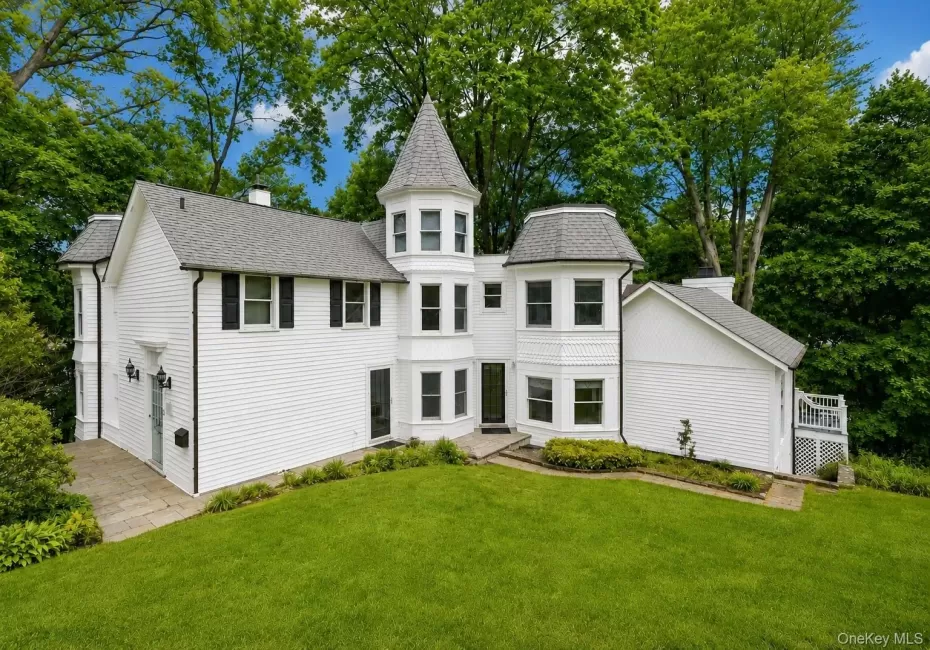 54 Hillside Avenue, Bedford, NY, 4 Bedrooms Bedrooms, 11 Rooms Rooms,2 BathroomsBathrooms,Residential,For Rent,Hillside,0,KEY995768 54 Hillside Avenue, Bedford, NY, 4 Bedrooms Bedrooms, 11 Rooms Rooms,2 BathroomsBathrooms,Residential,For Rent,Hillside,0,KEY995768