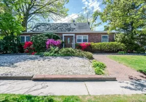593 Pearl Street, Hempstead, NY, 4 Bedrooms Bedrooms, 9 Rooms Rooms,2 BathroomsBathrooms,Residential,For Rent,Pearl,0,1001697 593 Pearl Street, Hempstead, NY, 4 Bedrooms Bedrooms, 9 Rooms Rooms,2 BathroomsBathrooms,Residential,For Rent,Pearl,0,1001697