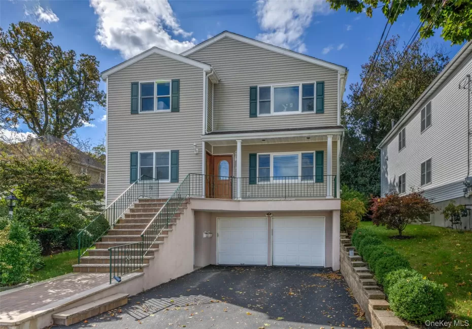 8 Davenport Street, Harrison, NY, 3 Bedrooms Bedrooms, 10 Rooms Rooms,2 BathroomsBathrooms,Residential Lease,For Rent,Davenport,0,999507 8 Davenport Street, Harrison, NY, 3 Bedrooms Bedrooms, 10 Rooms Rooms,2 BathroomsBathrooms,Residential Lease,For Rent,Davenport,0,999507