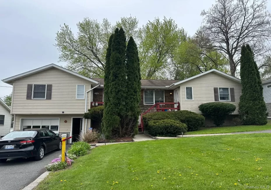 68 Post Street, Saugerties, NY, 3 Bedrooms Bedrooms, 6 Rooms Rooms,2 BathroomsBathrooms,Residential Lease,For Rent,Post,0,1001921 68 Post Street, Saugerties, NY, 3 Bedrooms Bedrooms, 6 Rooms Rooms,2 BathroomsBathrooms,Residential Lease,For Rent,Post,0,1001921