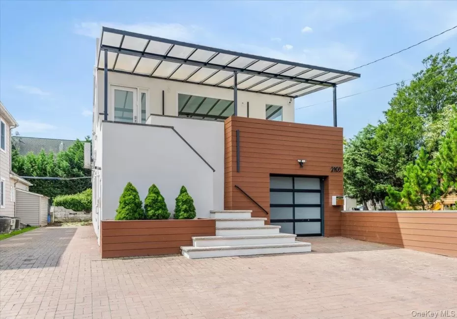 Contemporary house featuring stucco siding Contemporary house featuring stucco siding