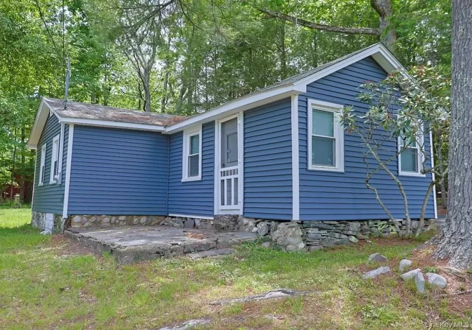 4 Spruce Street, Mamakating, NY, 2 Bedrooms Bedrooms, 5 Rooms Rooms,1 BathroomBathrooms,Residential,For Rent,Spruce,0,1001776 4 Spruce Street, Mamakating, NY, 2 Bedrooms Bedrooms, 5 Rooms Rooms,1 BathroomBathrooms,Residential,For Rent,Spruce,0,1001776