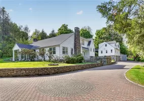 6 Raven Way, Mount Pleasant, NY, 4 Bedrooms Bedrooms, 9 Rooms Rooms,4 BathroomsBathrooms,Residential,For Rent,Raven,0,994163 6 Raven Way, Mount Pleasant, NY, 4 Bedrooms Bedrooms, 9 Rooms Rooms,4 BathroomsBathrooms,Residential,For Rent,Raven,0,994163