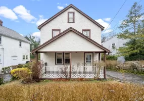 43 Van Nostrand Avenue, North Hempstead, NY, 3 Bedrooms Bedrooms, 6 Rooms Rooms,2 BathroomsBathrooms,Residential,For Rent,Van Nostrand,0,1002188 43 Van Nostrand Avenue, North Hempstead, NY, 3 Bedrooms Bedrooms, 6 Rooms Rooms,2 BathroomsBathrooms,Residential,For Rent,Van Nostrand,0,1002188