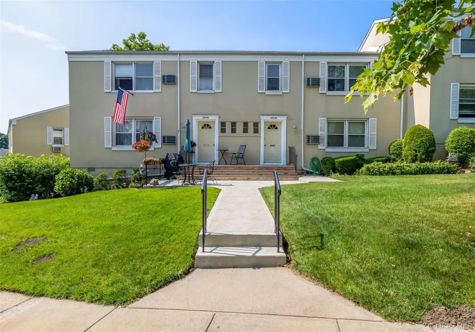 251-38 71st Avenue, New York, NY, 1 Bedroom Bedrooms, 4 Rooms Rooms,1 BathroomBathrooms,Residential,For Rent,71st,0,1001865 251-38 71st Avenue, New York, NY, 1 Bedroom Bedrooms, 4 Rooms Rooms,1 BathroomBathrooms,Residential,For Rent,71st,0,1001865