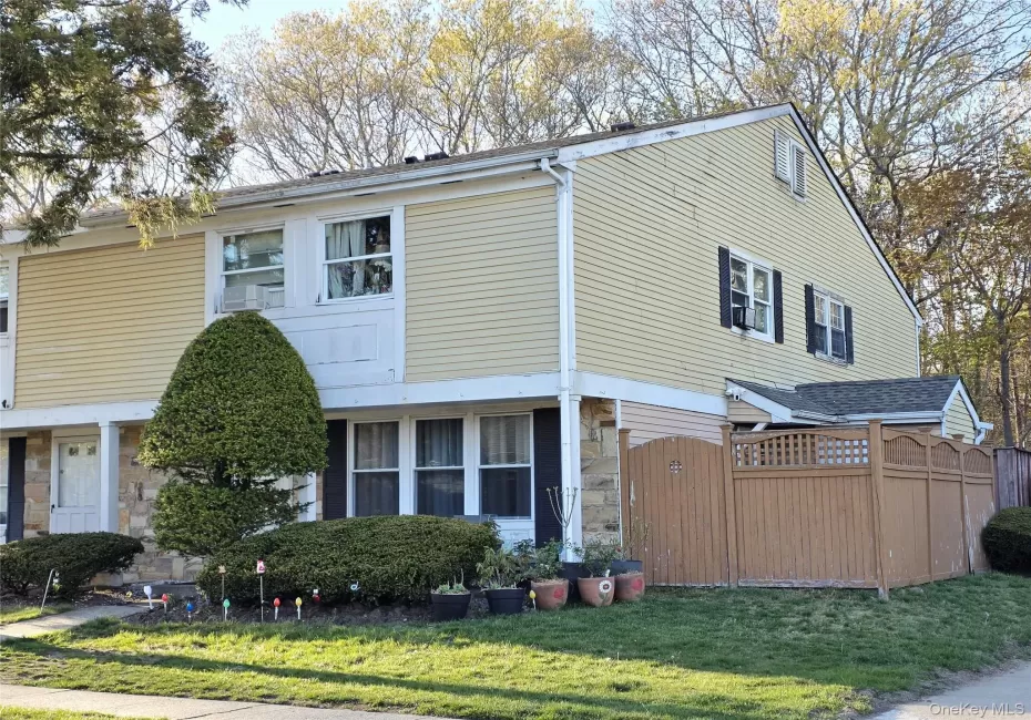2E Ethan Allen Court, Brookhaven, NY, 3 Bedrooms Bedrooms, 6 Rooms Rooms,1 BathroomBathrooms,Residential,For Rent,Ethan Allen,0,KEY999008 2E Ethan Allen Court, Brookhaven, NY, 3 Bedrooms Bedrooms, 6 Rooms Rooms,1 BathroomBathrooms,Residential,For Rent,Ethan Allen,0,KEY999008