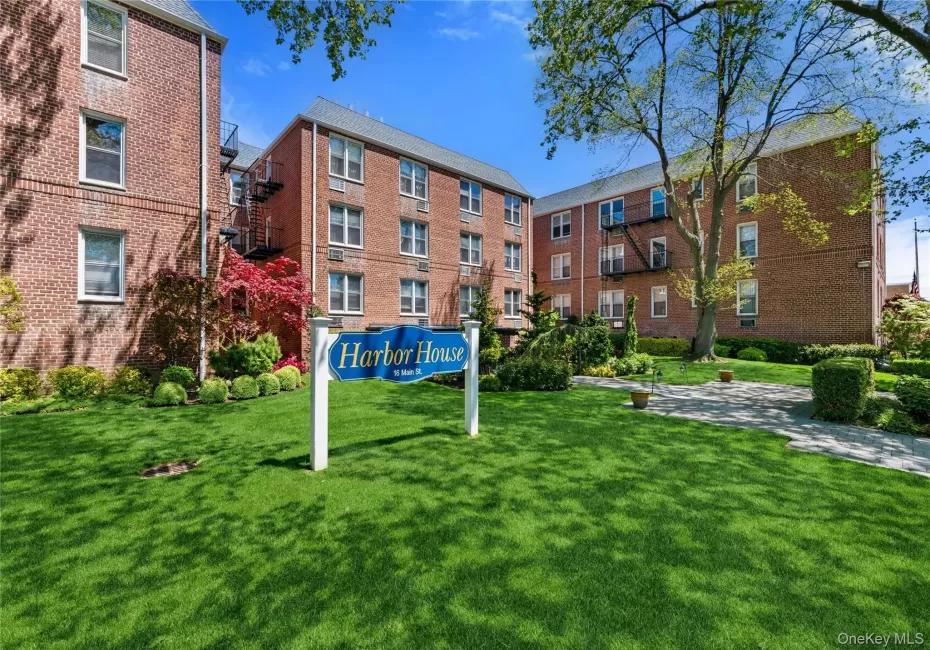 16 Main Street, Hempstead, NY, 1 Bedroom Bedrooms, 4 Rooms Rooms,1 BathroomBathrooms,Residential,For Rent,Main,0,KEY998514 16 Main Street, Hempstead, NY, 1 Bedroom Bedrooms, 4 Rooms Rooms,1 BathroomBathrooms,Residential,For Rent,Main,0,KEY998514