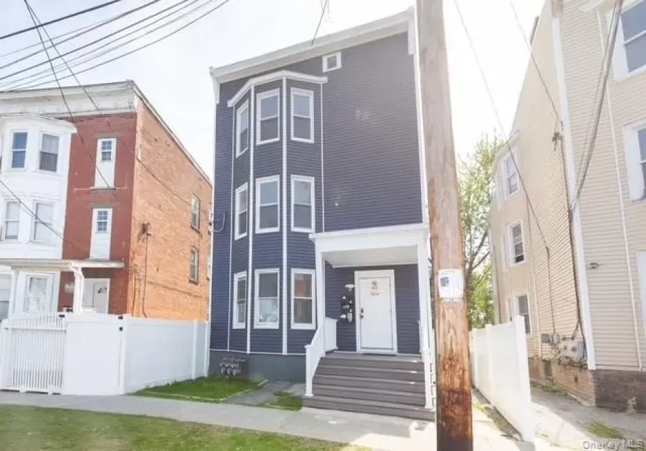 106 Winnikee Avenue, Poughkeepsie, NY, 6 Bedrooms Bedrooms, 6 Rooms Rooms,3 BathroomsBathrooms,Residential Lease,For Rent,Winnikee,0,1001436 106 Winnikee Avenue, Poughkeepsie, NY, 6 Bedrooms Bedrooms, 6 Rooms Rooms,3 BathroomsBathrooms,Residential Lease,For Rent,Winnikee,0,1001436
