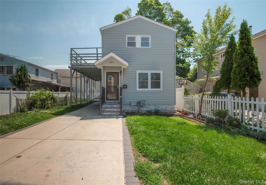 459 Roquette Avenue, North Hempstead, NY, 4 Bedrooms Bedrooms, 7 Rooms Rooms,3 BathroomsBathrooms,Residential,For Rent,Roquette,0,KEY1002000 459 Roquette Avenue, North Hempstead, NY, 4 Bedrooms Bedrooms, 7 Rooms Rooms,3 BathroomsBathrooms,Residential,For Rent,Roquette,0,KEY1002000