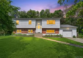 129 Vails Gate Heights Drive, New Windsor, NY, 3 Bedrooms Bedrooms, 10 Rooms Rooms,2 BathroomsBathrooms,Residential,For Rent,Vails Gate Heights,0,1002813 129 Vails Gate Heights Drive, New Windsor, NY, 3 Bedrooms Bedrooms, 10 Rooms Rooms,2 BathroomsBathrooms,Residential,For Rent,Vails Gate Heights,0,1002813