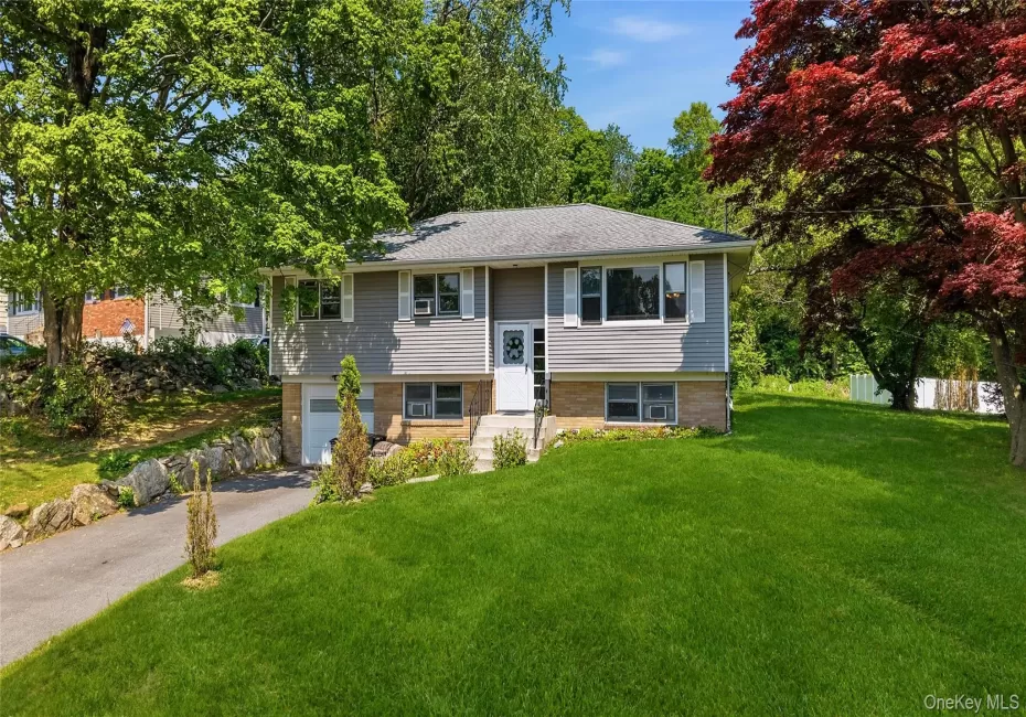 66 High View Drive, Patterson, NY, 3 Bedrooms Bedrooms, 7 Rooms Rooms,1 BathroomBathrooms,Residential,For Rent,High View,0,998039 66 High View Drive, Patterson, NY, 3 Bedrooms Bedrooms, 7 Rooms Rooms,1 BathroomBathrooms,Residential,For Rent,High View,0,998039