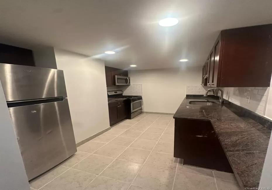 5611 Clover Place, New York, NY, 1 Bedroom Bedrooms, 3 Rooms Rooms,1 BathroomBathrooms,Residential Lease,For Rent,Clover,0,989142 5611 Clover Place, New York, NY, 1 Bedroom Bedrooms, 3 Rooms Rooms,1 BathroomBathrooms,Residential Lease,For Rent,Clover,0,989142