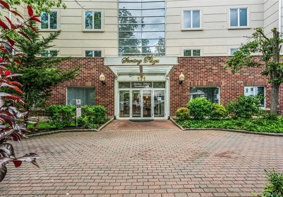 171 Great Neck Road, North Hempstead, NY, 2 Bedrooms Bedrooms, 7 Rooms Rooms,2 BathroomsBathrooms,Residential,For Rent,Great Neck,0,998121 171 Great Neck Road, North Hempstead, NY, 2 Bedrooms Bedrooms, 7 Rooms Rooms,2 BathroomsBathrooms,Residential,For Rent,Great Neck,0,998121